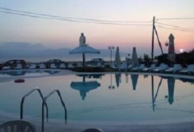 בית מלון כפרי Flisvos