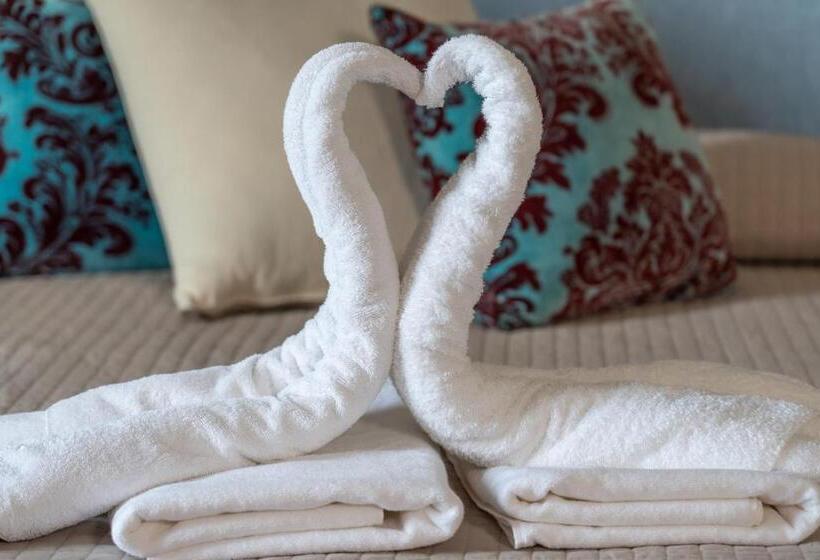 Отель Four Seasons