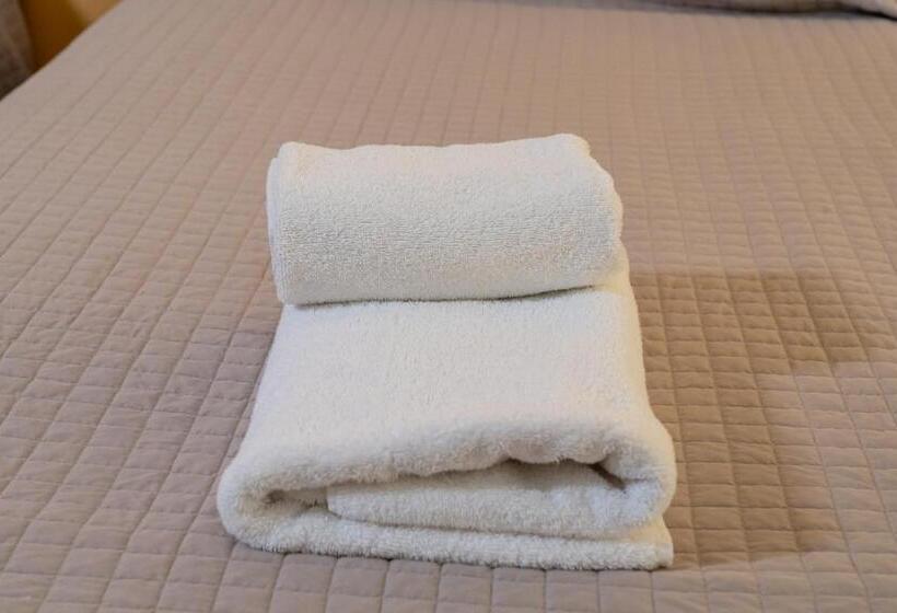 Отель Four Seasons