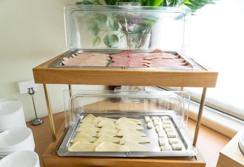 Отель Four Seasons