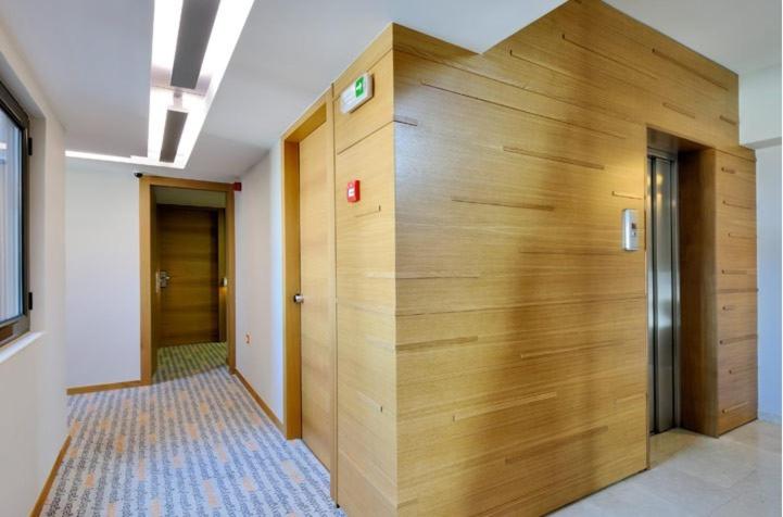 בית מלון כפרי Galaxy City Center