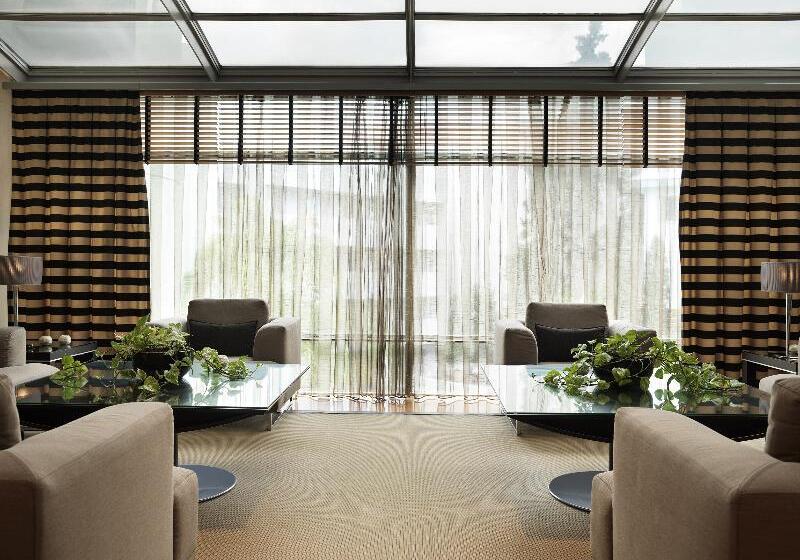 Отель Galaxy Iraklio