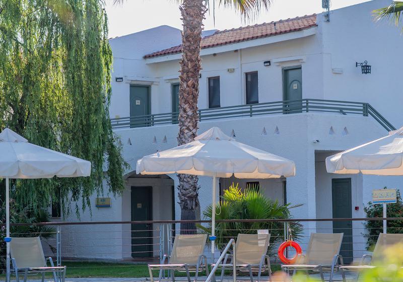 Golden Coast Hotel & Bungalows   All Inclusive