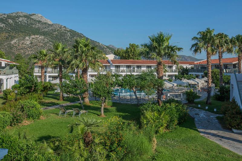 Golden Coast Hotel & Bungalows   All Inclusive