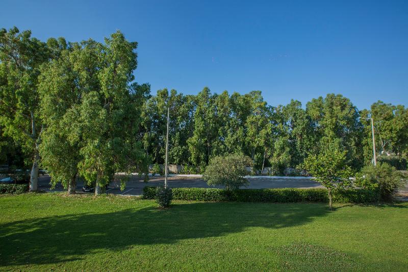 Golden Coast Hotel & Bungalows   All Inclusive