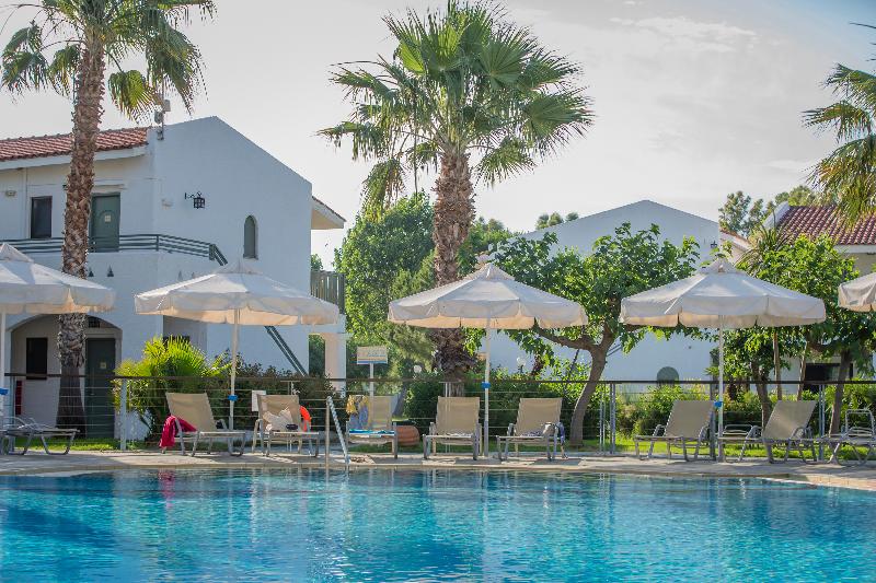 Golden Coast Hotel & Bungalows   All Inclusive