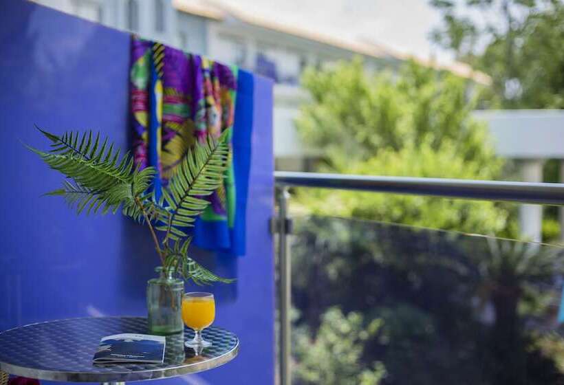 Golden Coast Hotel & Bungalows   All Inclusive