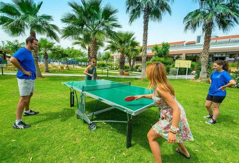 Golden Coast Hotel & Bungalows   All Inclusive