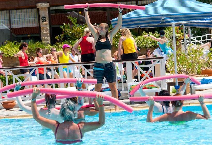 Golden Coast Hotel & Bungalows   All Inclusive