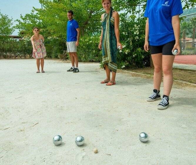 Golden Coast Hotel & Bungalows   All Inclusive