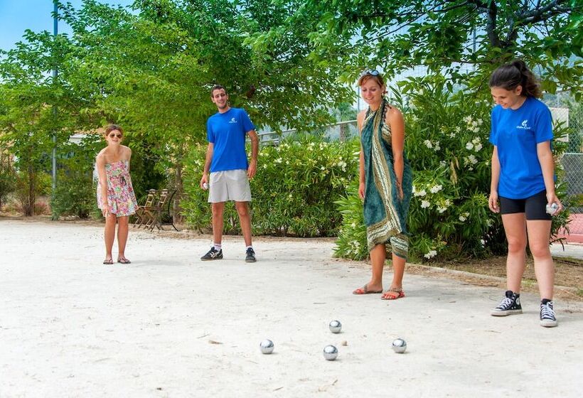 Golden Coast Hotel & Bungalows   All Inclusive