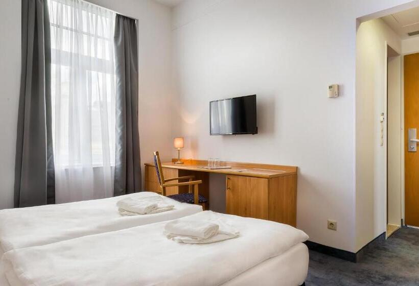 هتل Golden Park Budapest