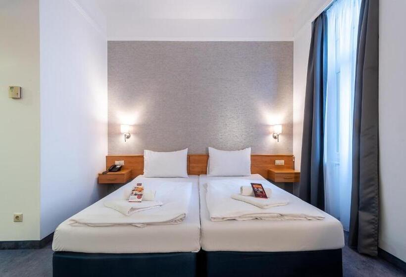 هتل Golden Park Budapest