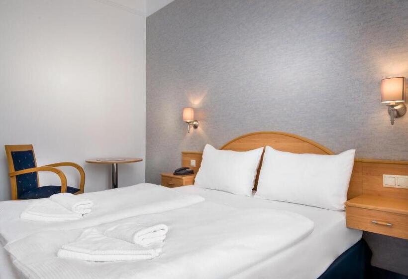 هتل Golden Park Budapest