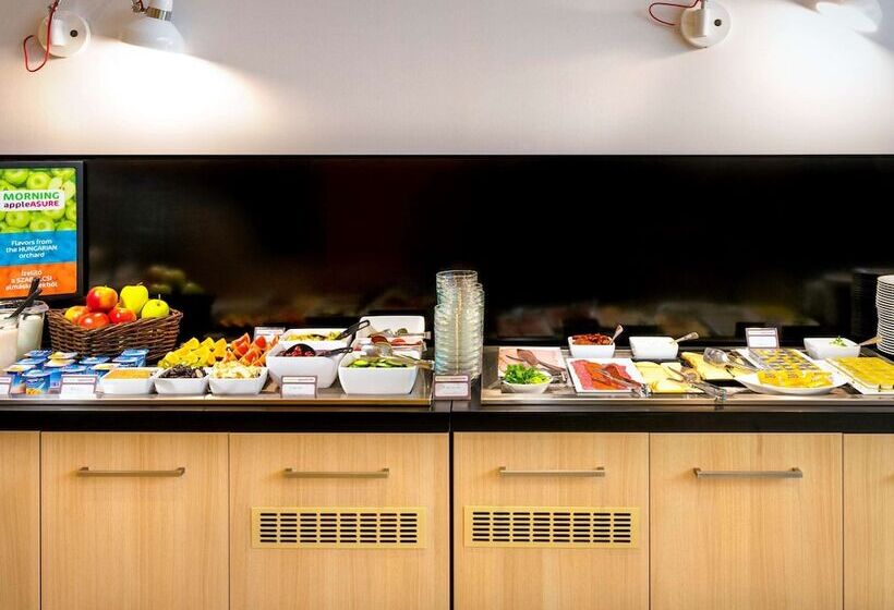 Отель Ibis Styles Budapest Center