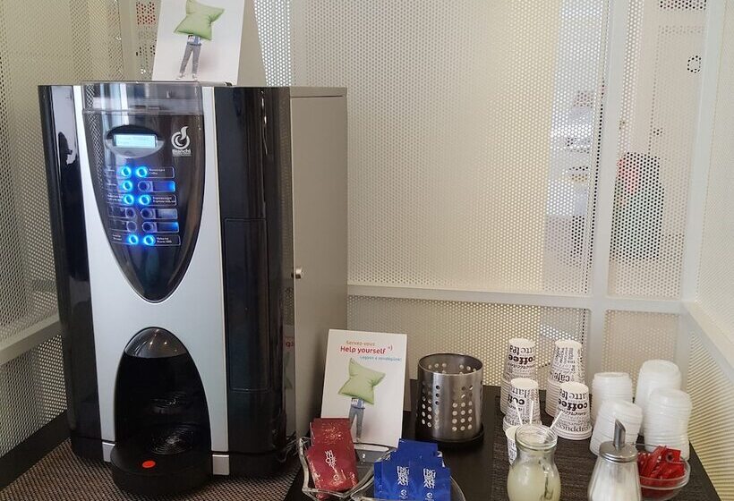 Отель Ibis Styles Budapest Center