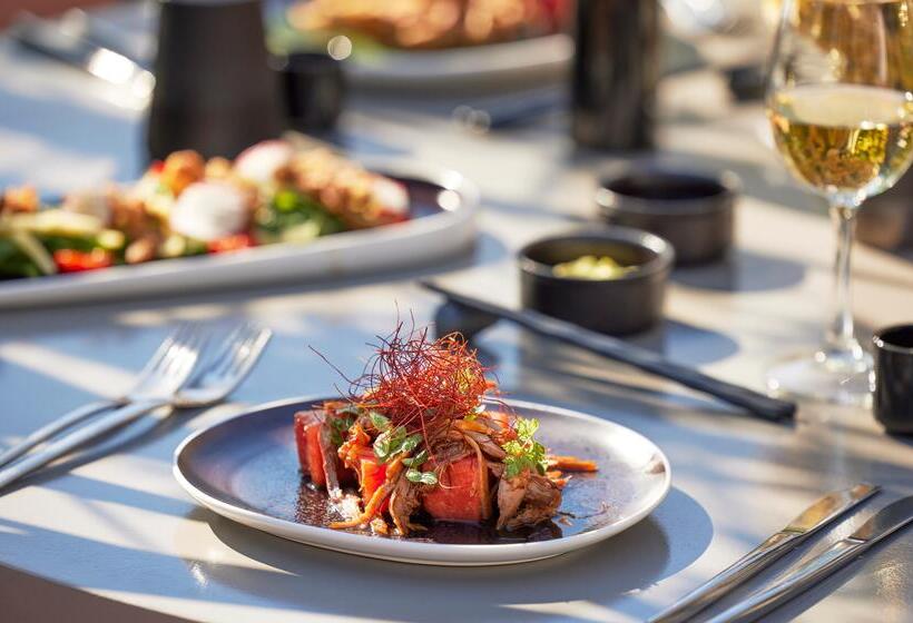 בית מלון כפרי Ikos Olivia