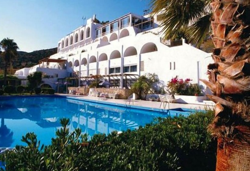 בית מלון כפרי Istron Bay