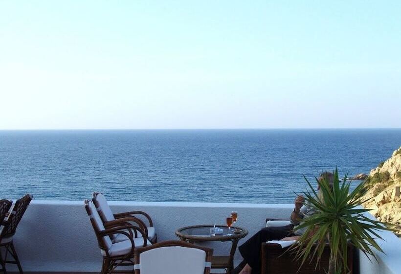 בית מלון כפרי Istron Bay