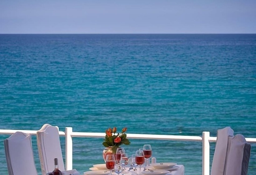 בית מלון כפרי Istron Bay