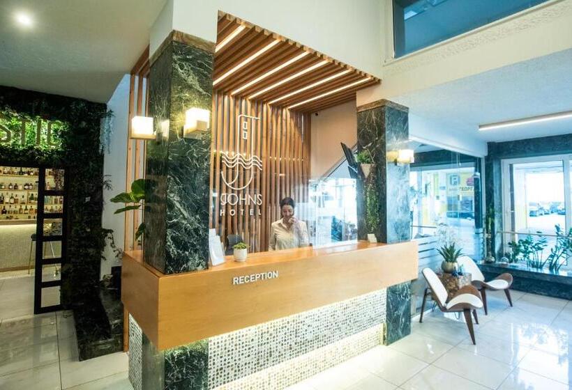 בית מלון כפרי John S