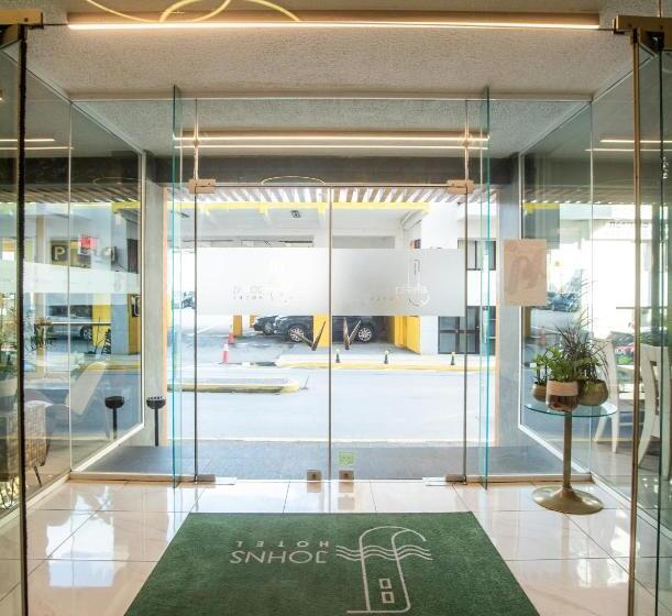 בית מלון כפרי John S