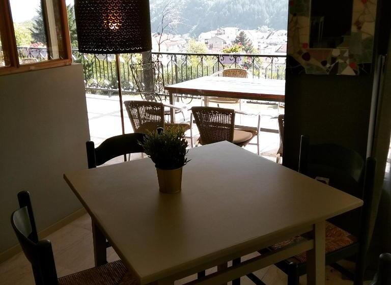 בית מלון כפרי King Alexander