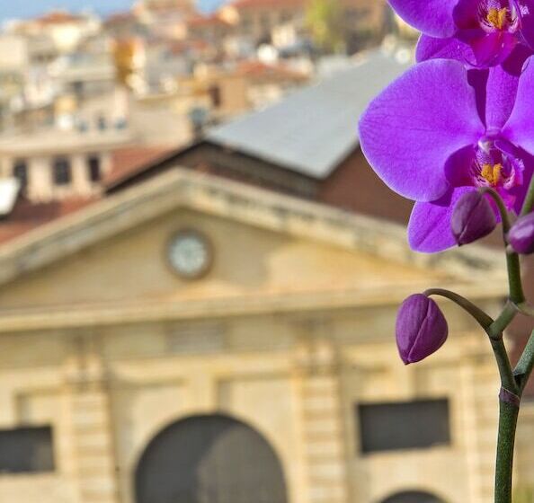 Отель Kydon The Heart City