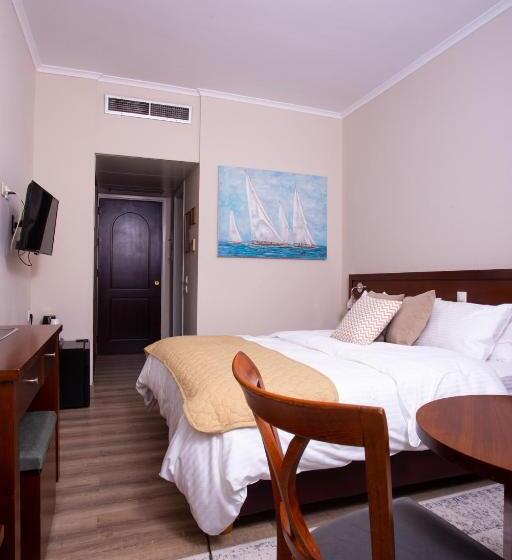 ホテル Lepanto Beach