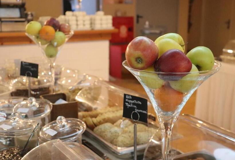 ホテル Lepanto Beach