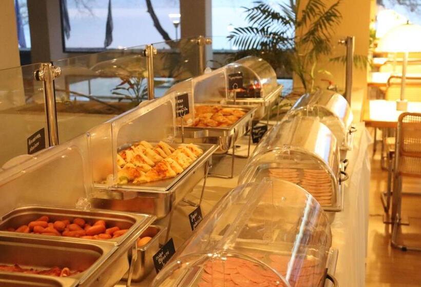 ホテル Lepanto Beach