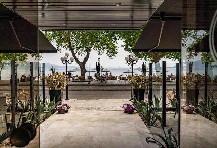 ホテル Lepanto Beach