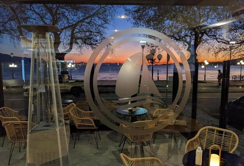 ホテル Lepanto Beach