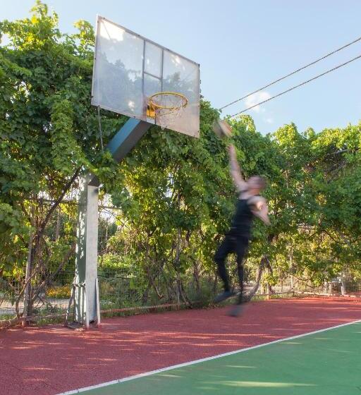 Long Beach Hotel & Resort