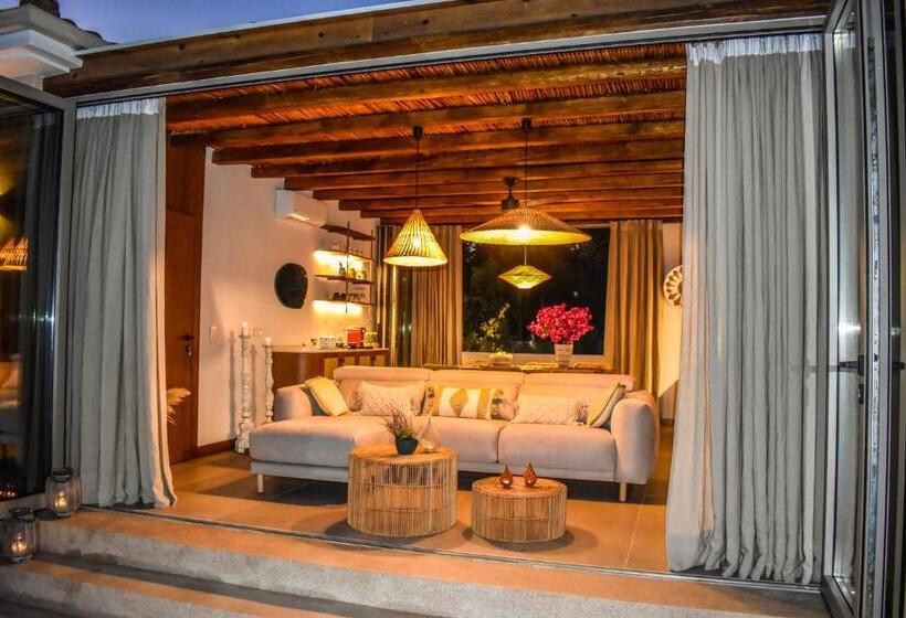 هتل Mandraki Village Boutique