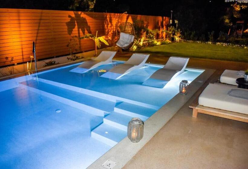 호텔 Mandraki Village Boutique