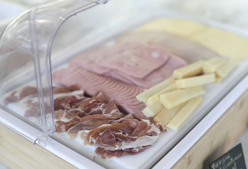 호텔 Mandraki Village Boutique