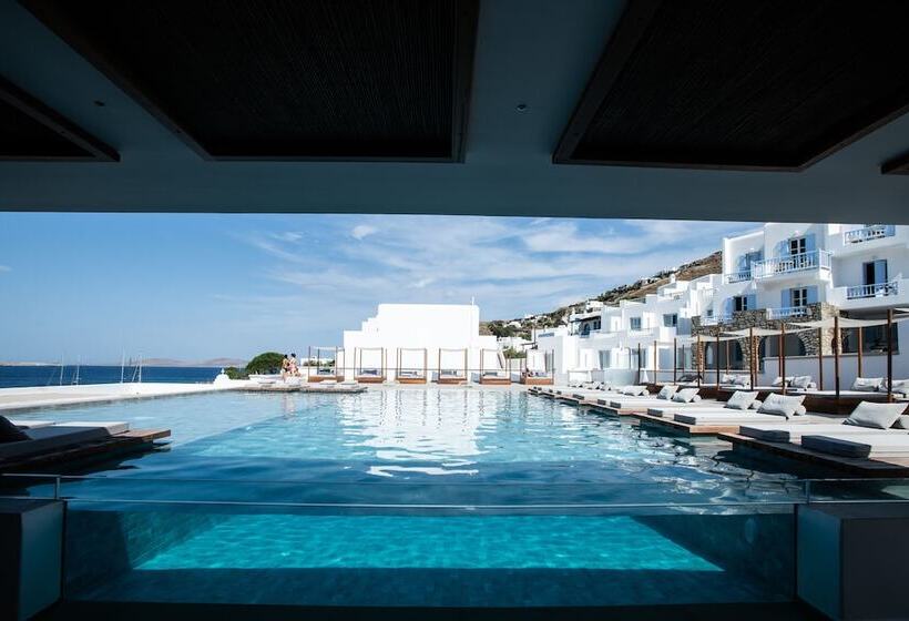 هتل Manoula S Beach Mykonos Resort