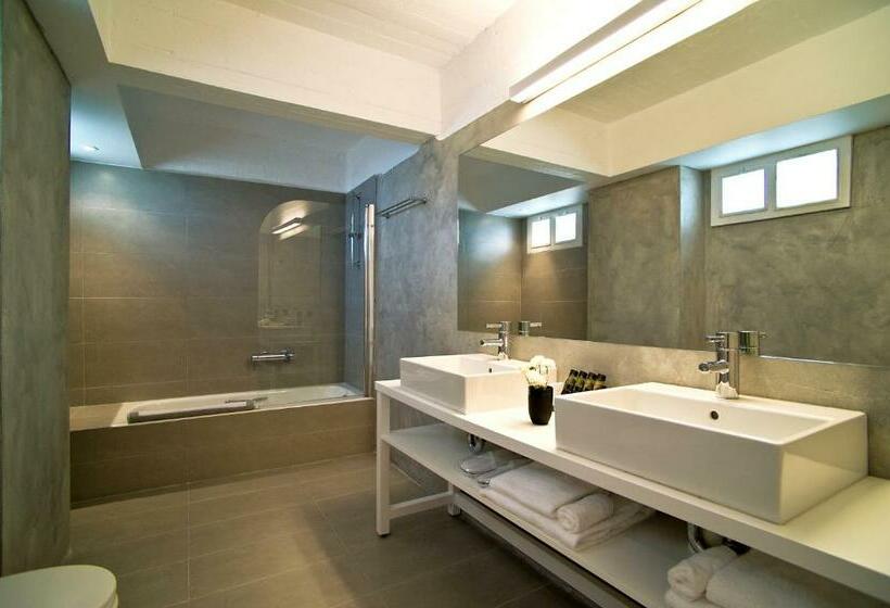 בית מלון כפרי Marathon Beach Resort