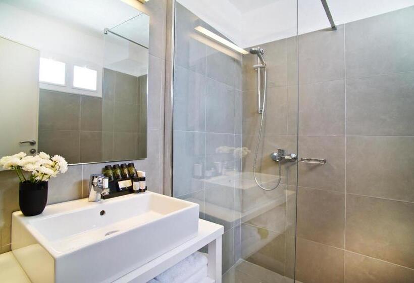 בית מלון כפרי Marathon Beach Resort