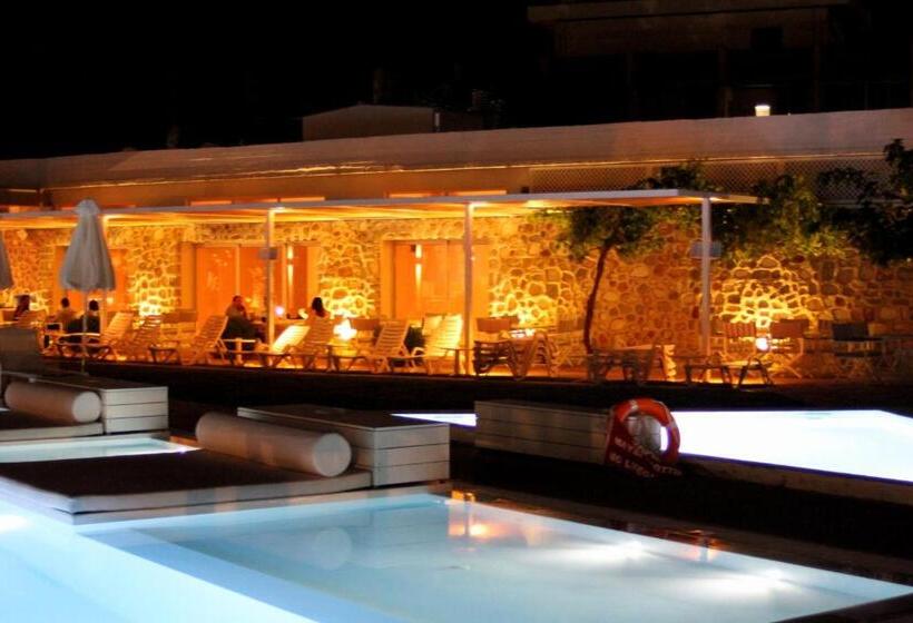 בית מלון כפרי Marathon Beach Resort