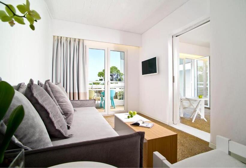 בית מלון כפרי Marathon Beach Resort