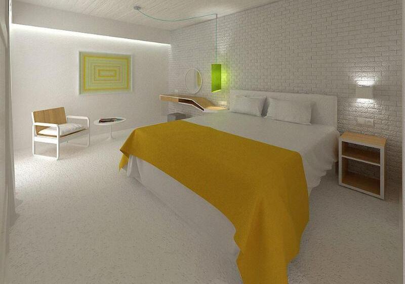 בית מלון כפרי Marathon Beach Resort