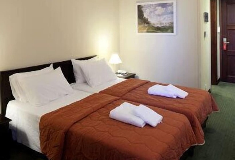 בית מלון כפרי Margarona Royal