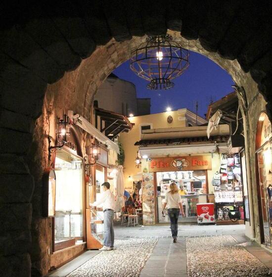 호텔 Mediterranean