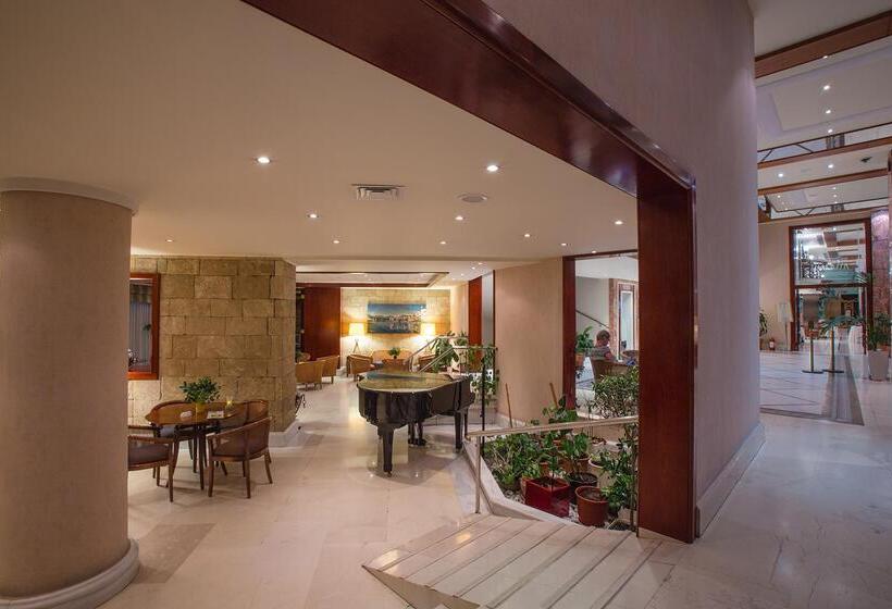 호텔 Mediterranean