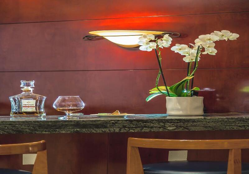 호텔 Mediterranean