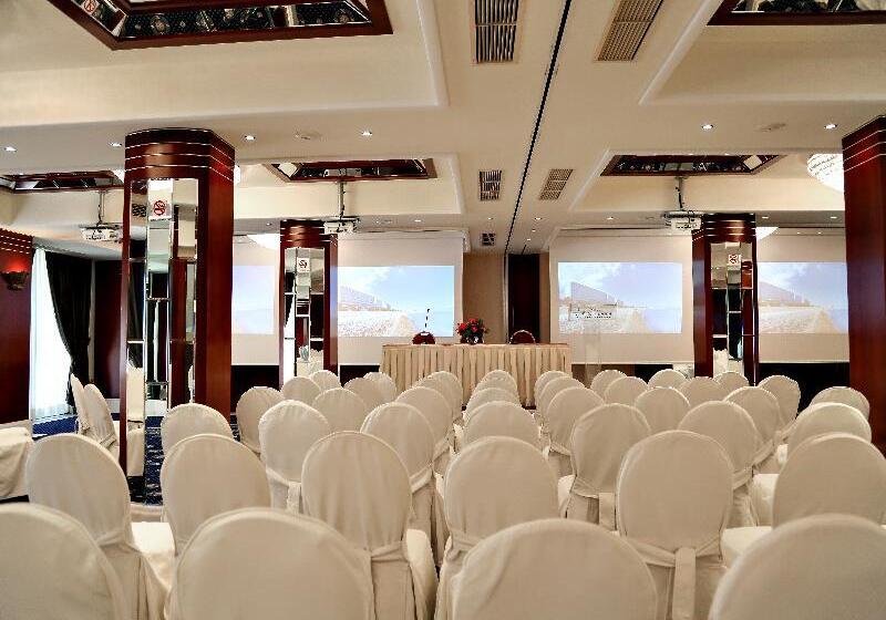 호텔 Mediterranean