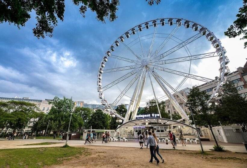 בית מלון כפרי Mercure Budapest Korona