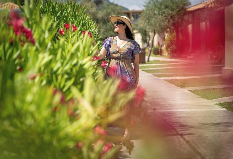 Отель Mitsis Messonghi